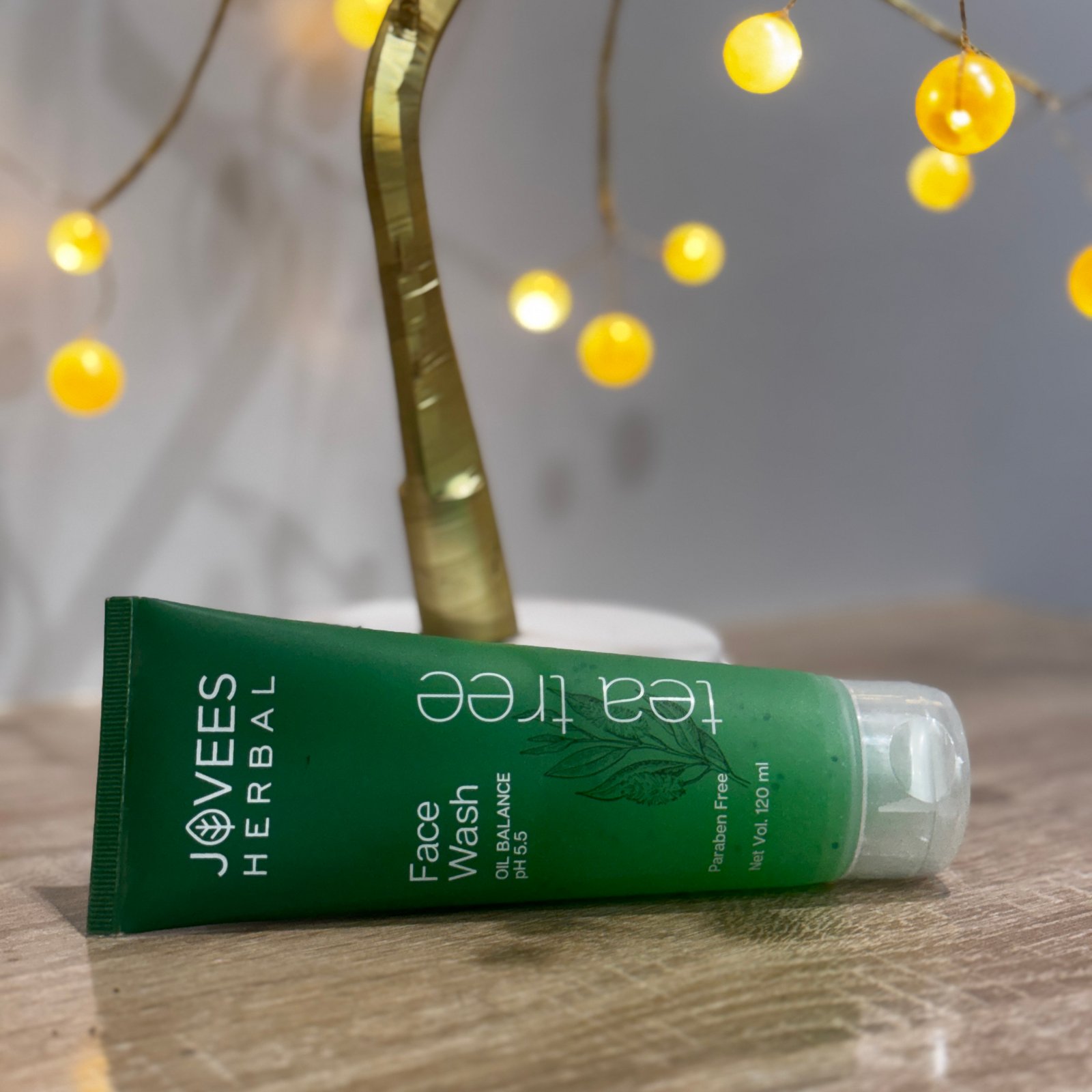 Jovees Herbal Tea Tree Oil Control Face Wash – 120 ml