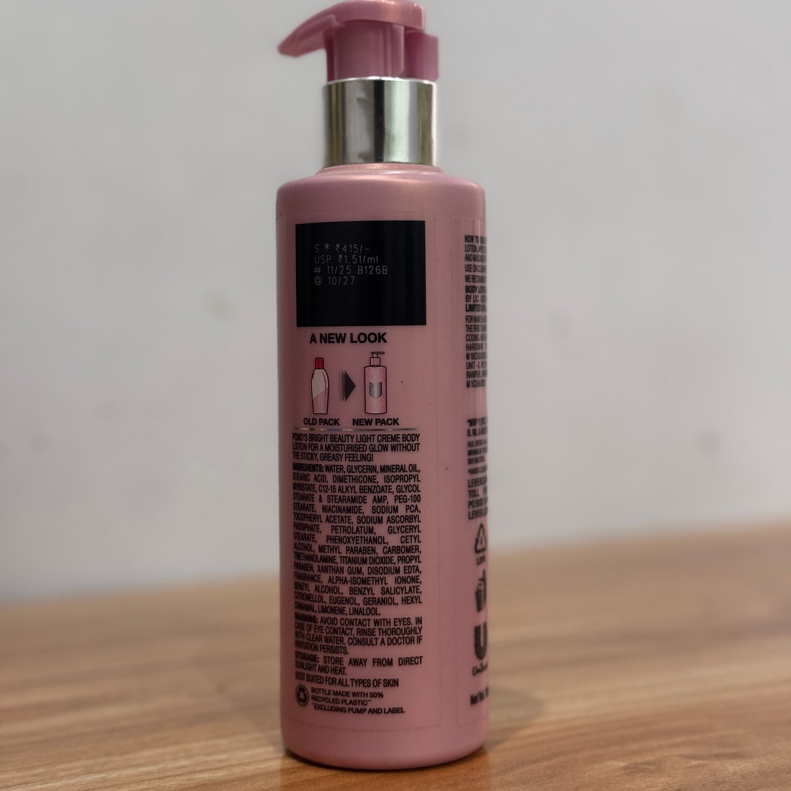 POND'S Bright Beauty Light Crème Moisturizing Body Lotion With 1% Niacinamide For Smooth & Bright Skin, for All skin Types,275ml