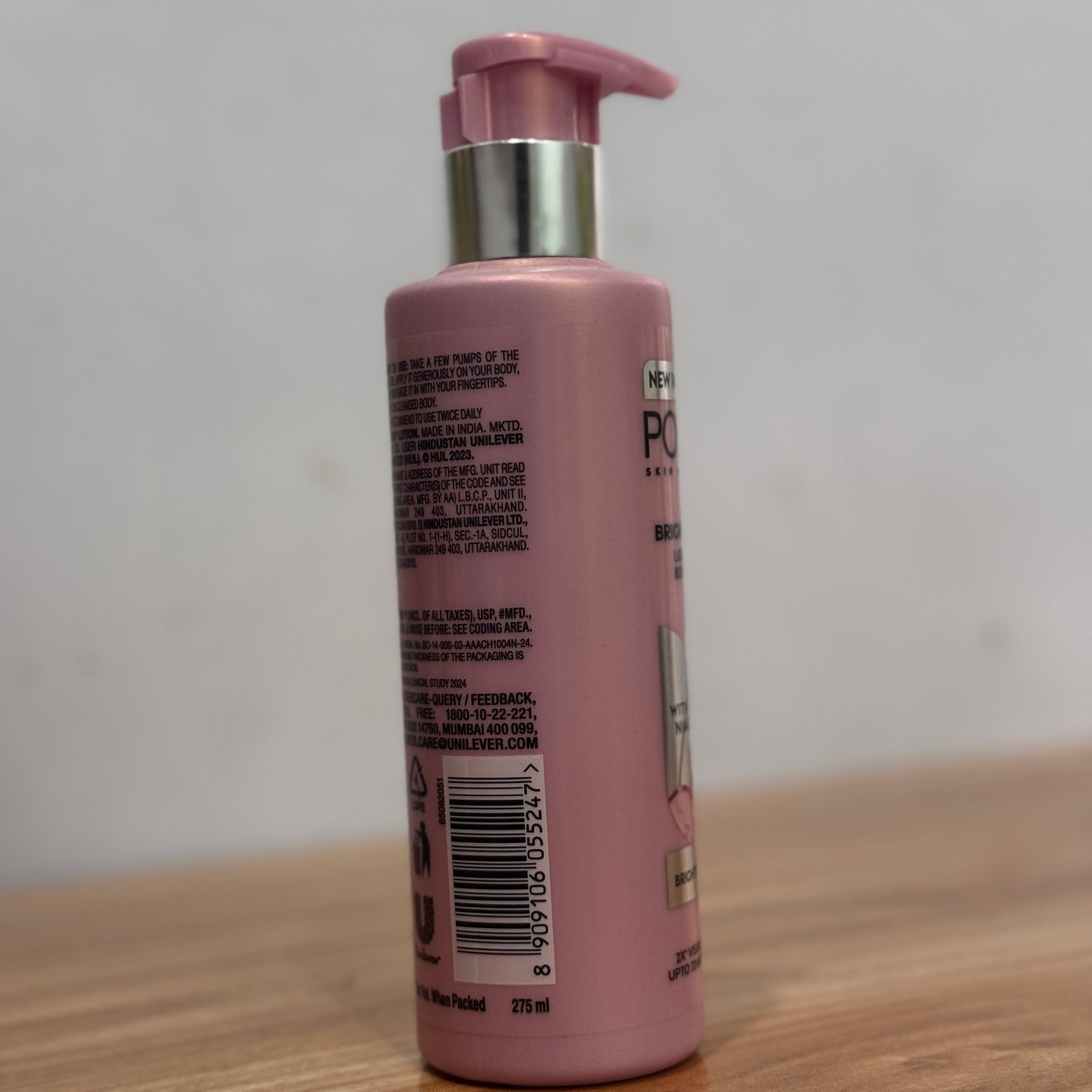POND'S Bright Beauty Light Crème Moisturizing Body Lotion With 1% Niacinamide For Smooth & Bright Skin, for All skin Types,275ml