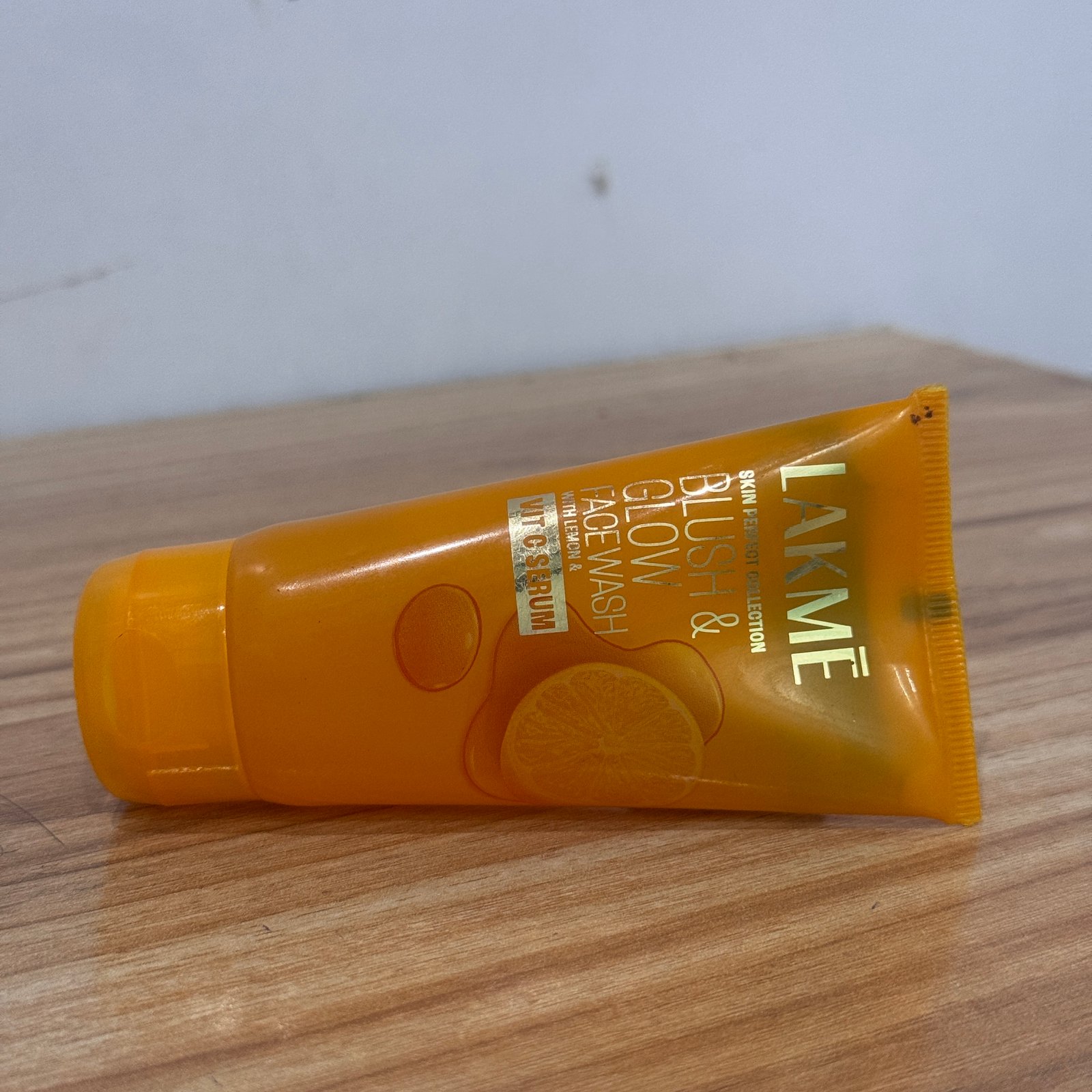 Lakme Blush & Glow Lemon Freshness Gel Face Wash with Lemon Extracts|| 50 g