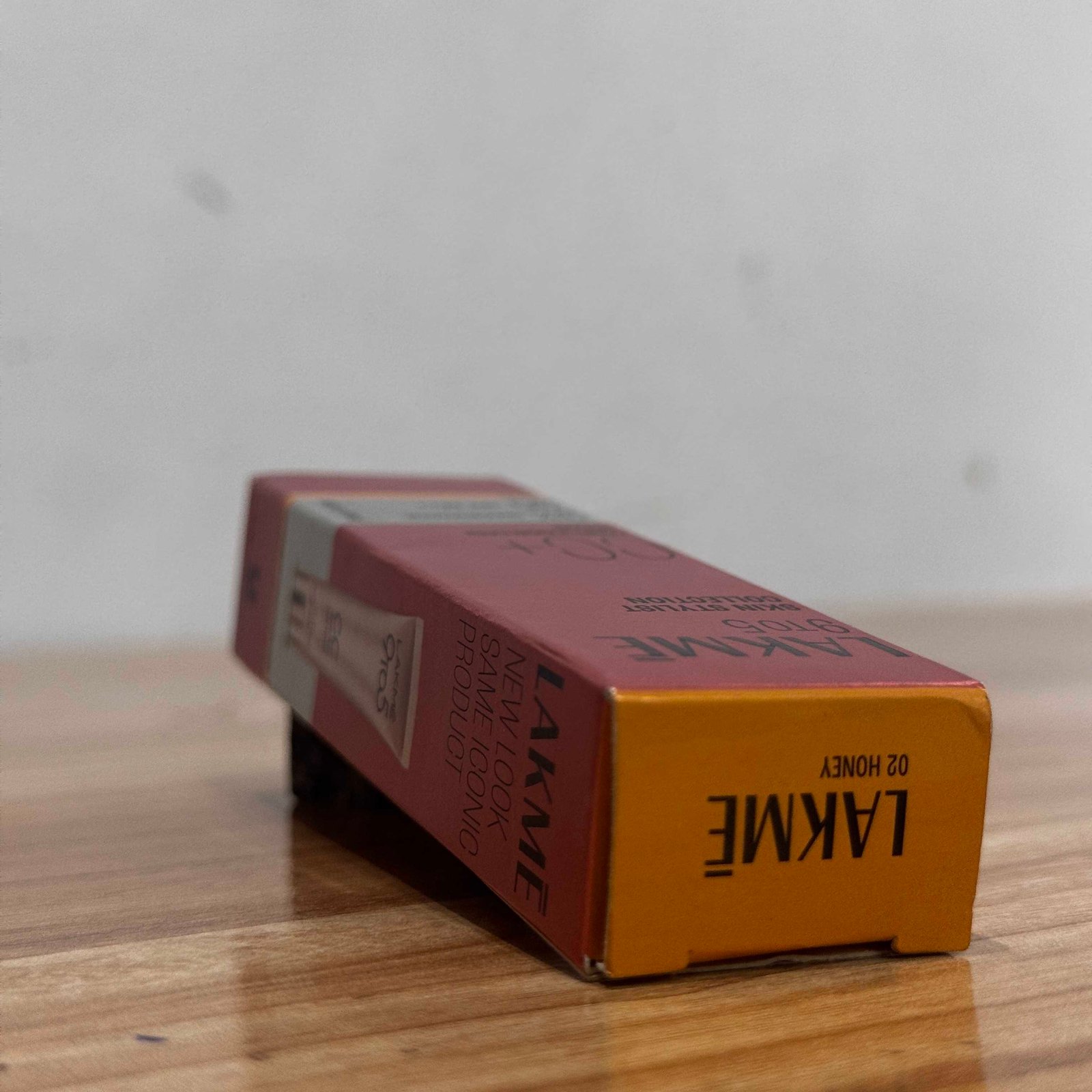 Lakmé 9 to 5 CC Cream Mini – 01 Beige, 9 g