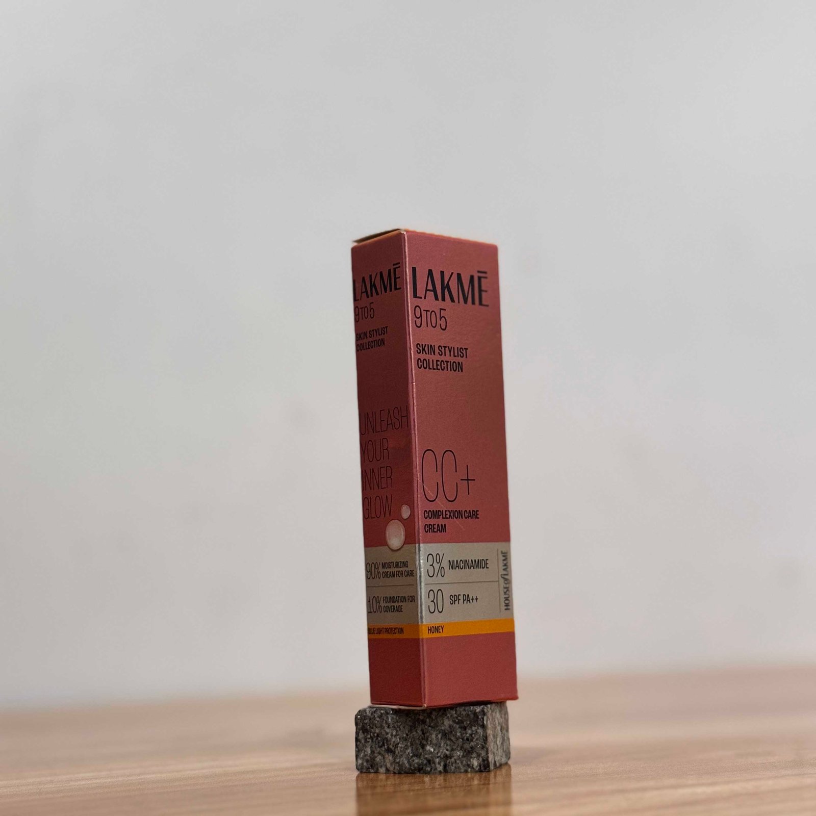 Lakmé 9 to 5 CC Cream Mini – 01 Beige, 9 g