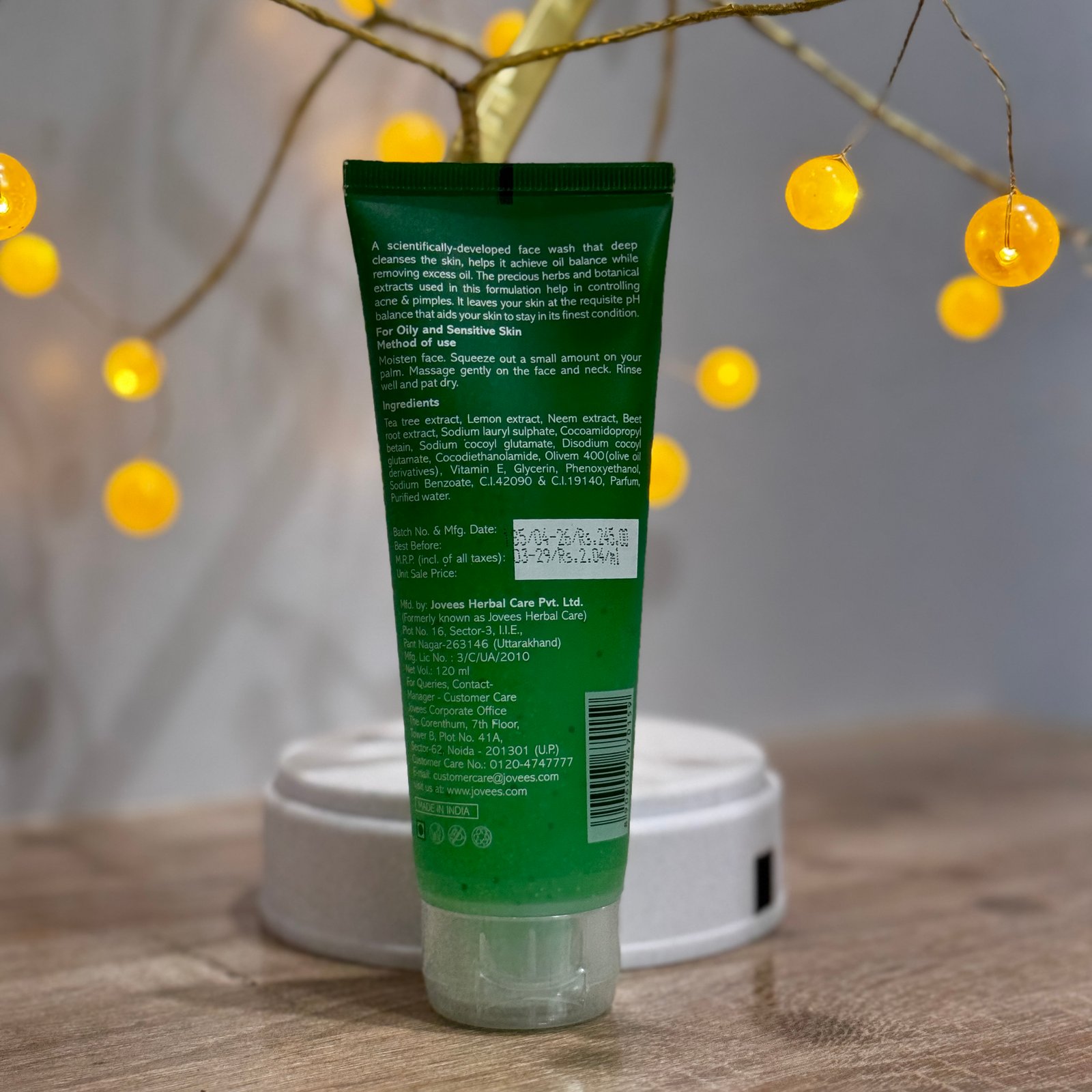 Jovees Herbal Tea Tree Oil Control Face Wash – 120 ml