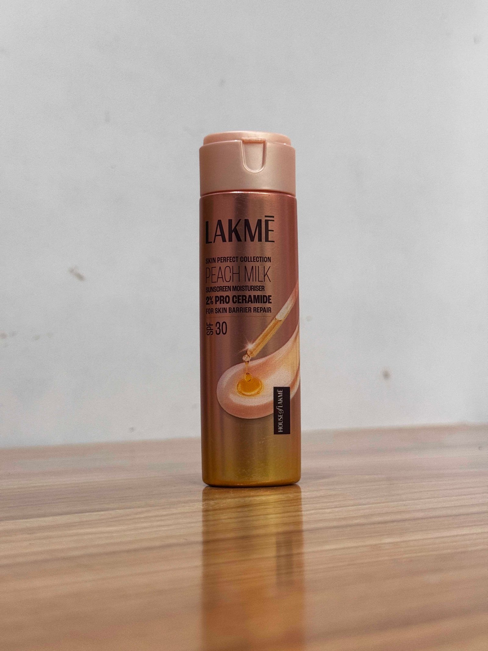 Lakmé Peach Milk Moisturiser SPF 30 , 60 ml